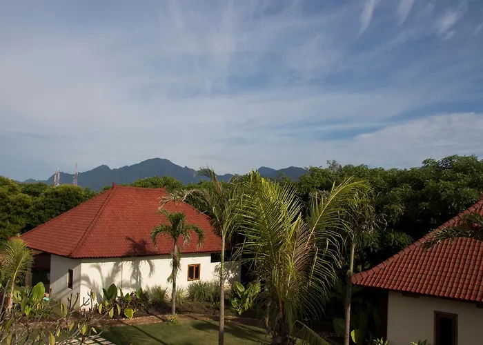 Bananaleaf Hostal Banyuwedang